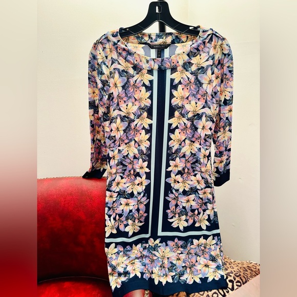 BCBGMAXAZRIA Floral Multicolor 3/4 Sleeve Shift Dress, XS - Picture 1 of 4